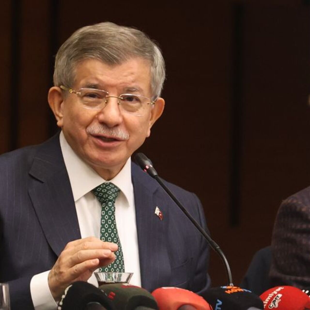 Davutoğlu: İstenirse sonuna kadar destek veririm