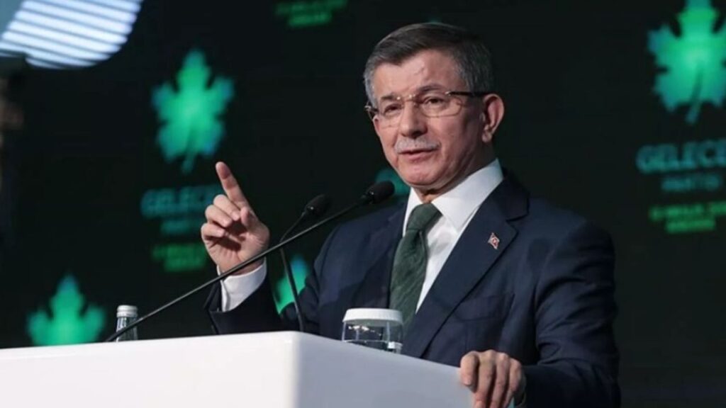Davutoğlu’ndan Erdoğan’a tebrik: AK Parti’den hiç kopmadım!