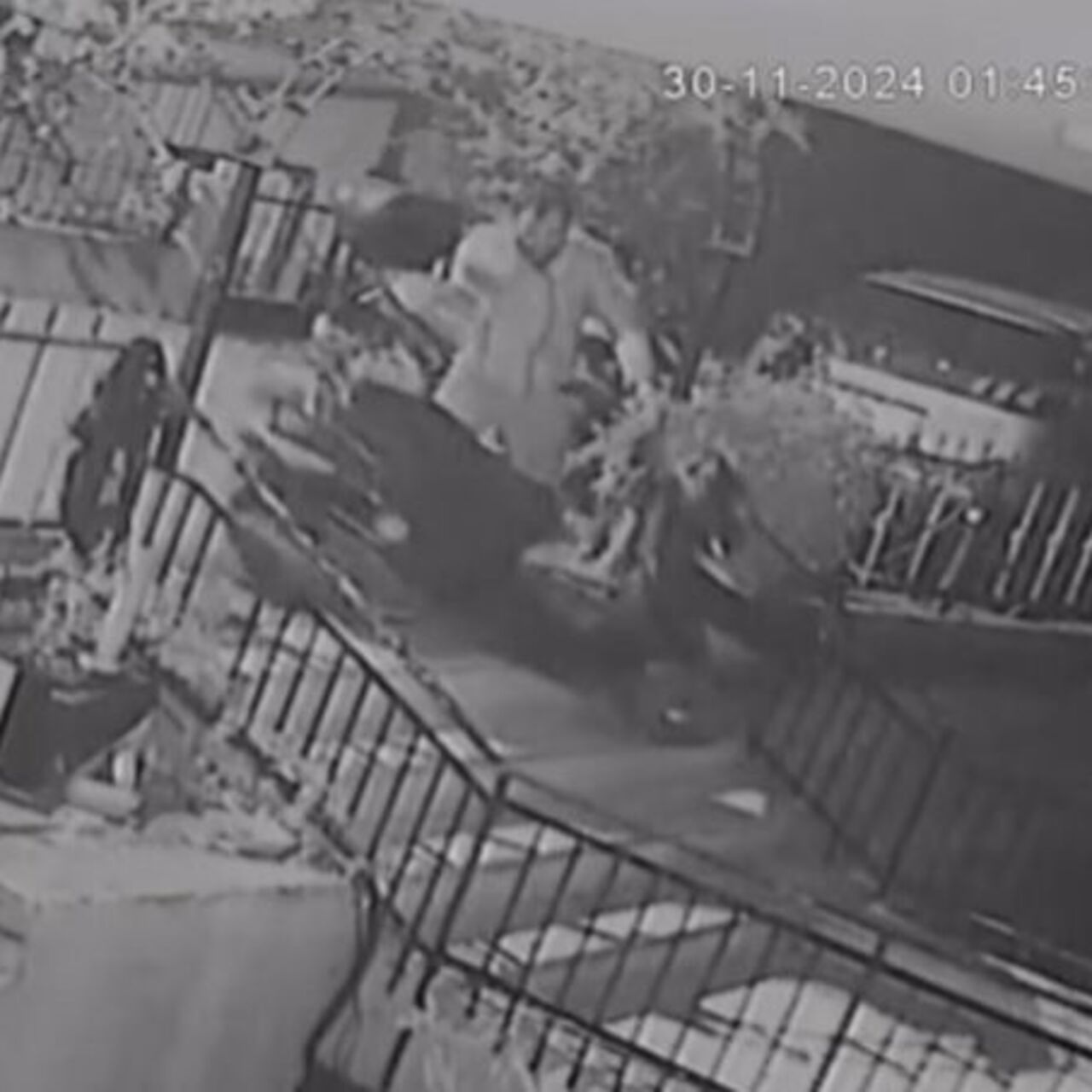 Dedikodu kavgasında tornavidalı saldırı!