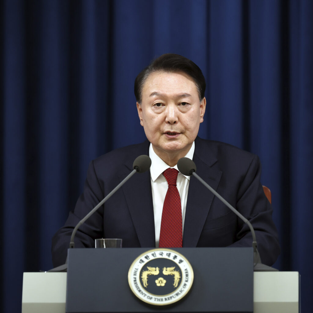 Güney Kore’de Yoon’a istifa baskısı artıyor!