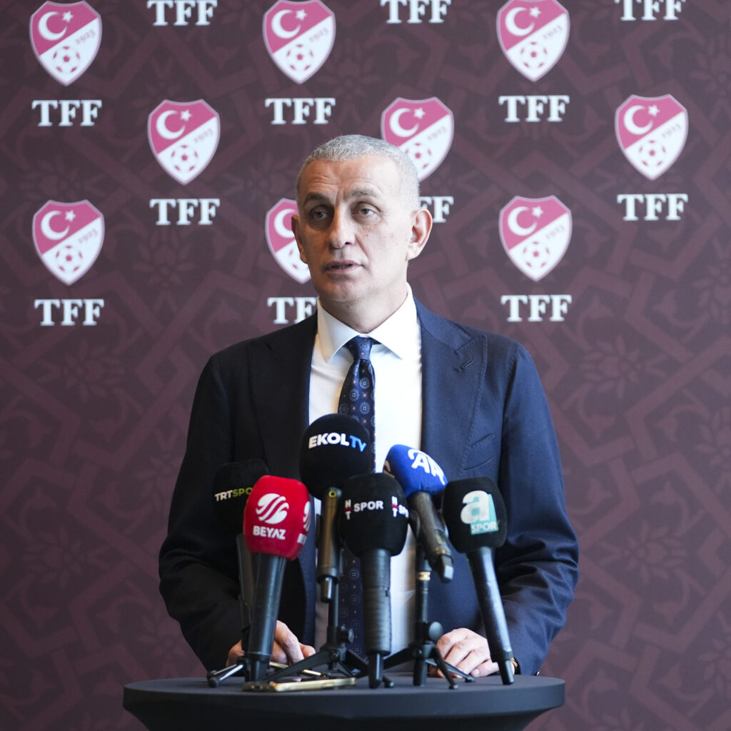 Hacıosmanoğlu’ndan yeni yıl mesajı!