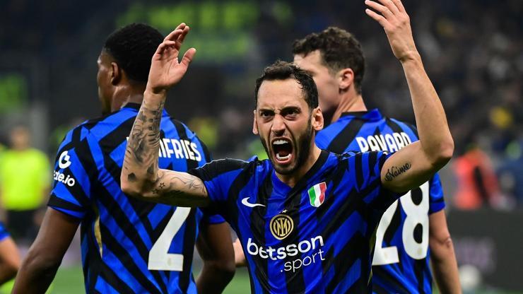 Hakan Çalhanoğlu, Guardian’ın en iyi futbolcular listesine girdi!