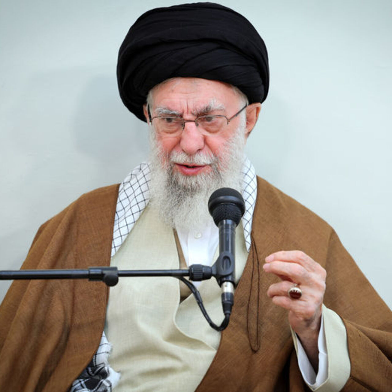 Hamaney’den Suriye ithamı