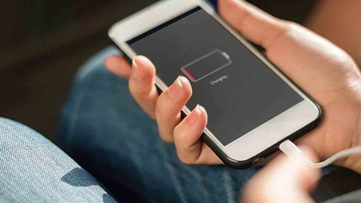 İlk önce ne bağlanmalı, şarj cihazı mı yoksa cep telefonu mu?