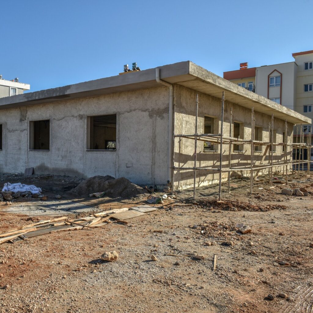 Kepez’in iki semt evinde sona doğru