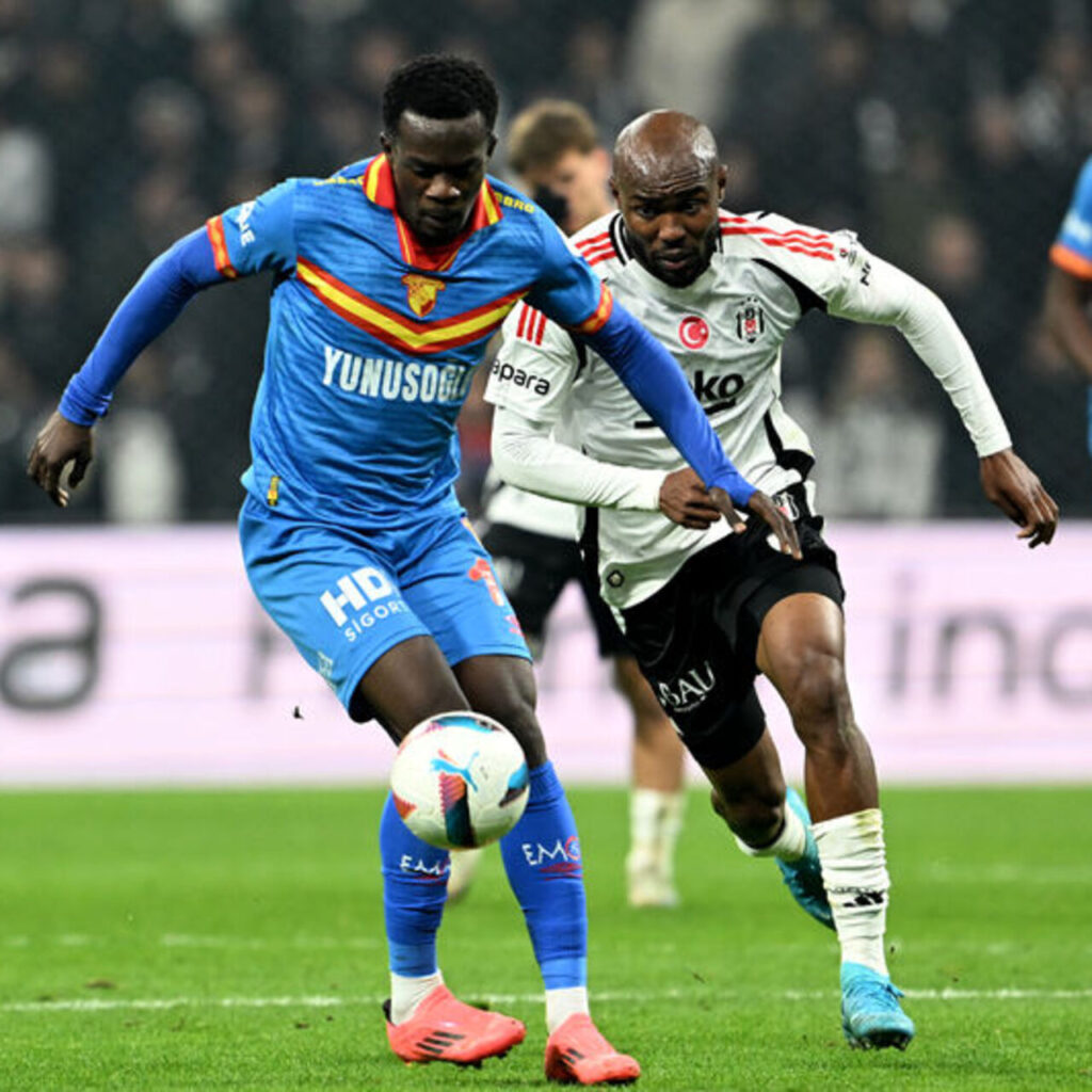 Ligde ilk yarının en hırçını Dennis!