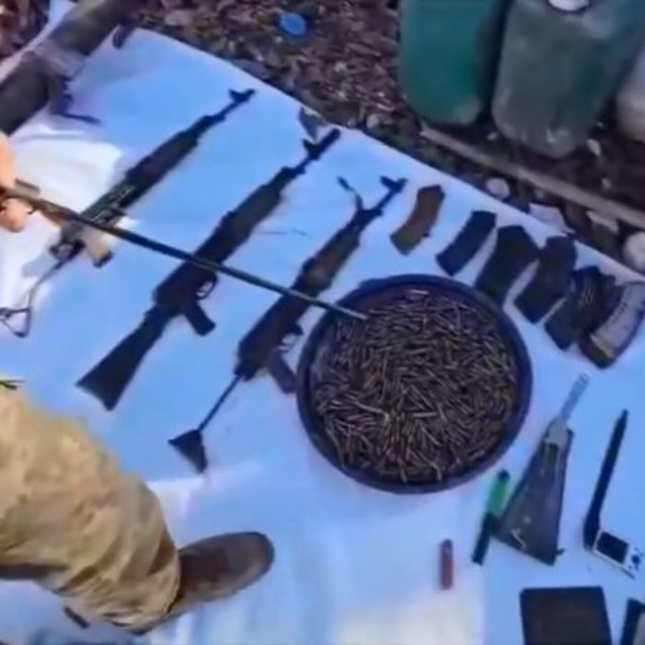 MSB: Pençe-Kilit bölgesinde silah ve mühimmat ele geçirildi