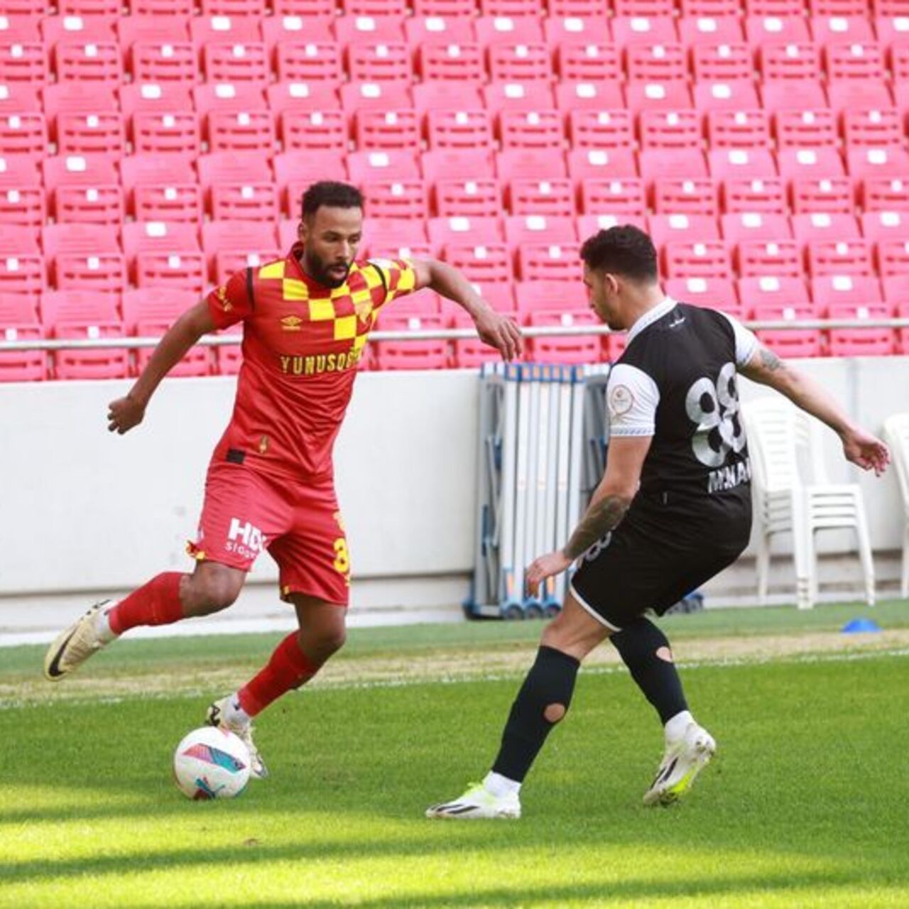 Manisa FK, Göztepe’yi devirdi!