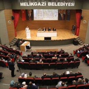 Melikgazi’de 28 aile daha ev sahibi oldu