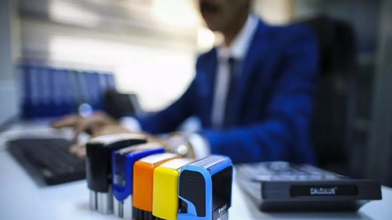 Memurlar artık çift maaş alamayacak!