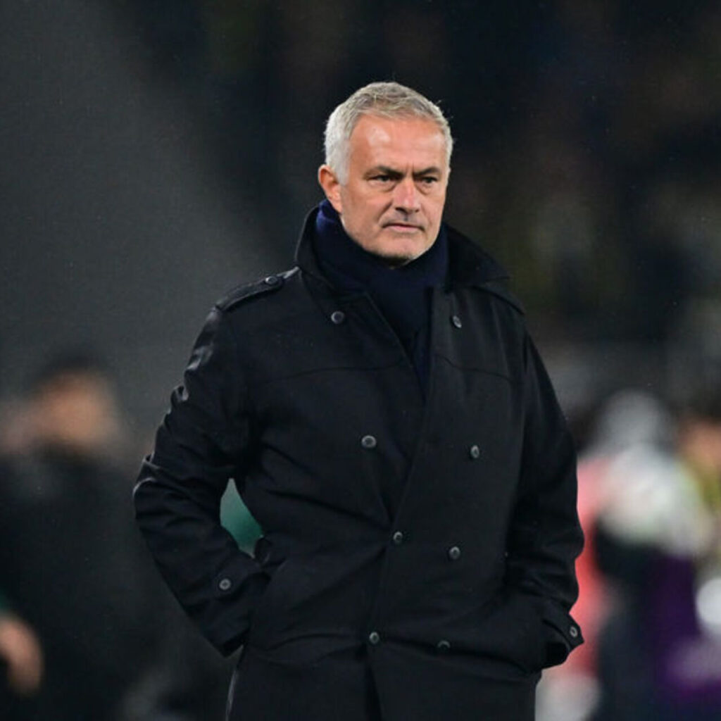 Mourinho’dan derbi kararı!