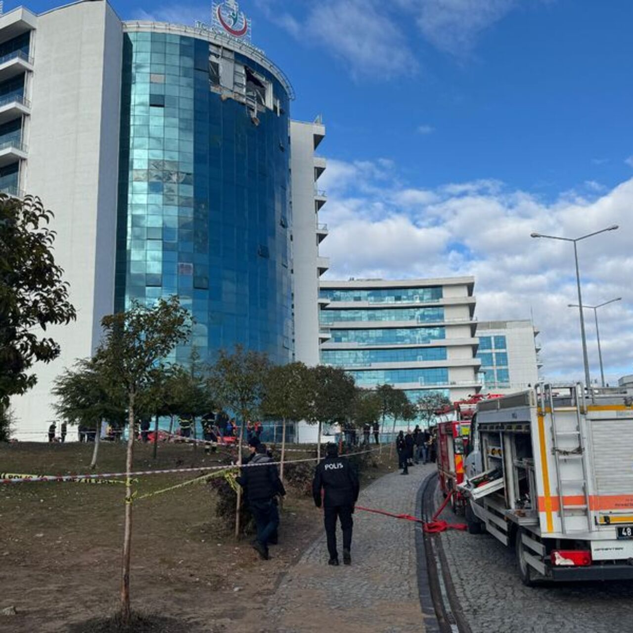 Muğla’da helikopter hastaneye çarptı!