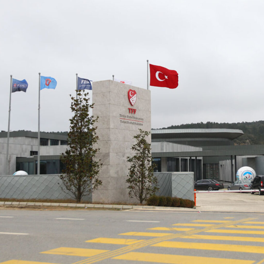 PFDK’dan Beşiktaş ve G.Saray’a ceza!