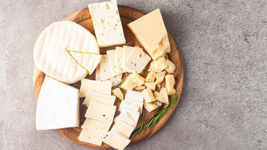 Peynir markası market raflarından toplatılıyor: Severek tüketiyorlardı