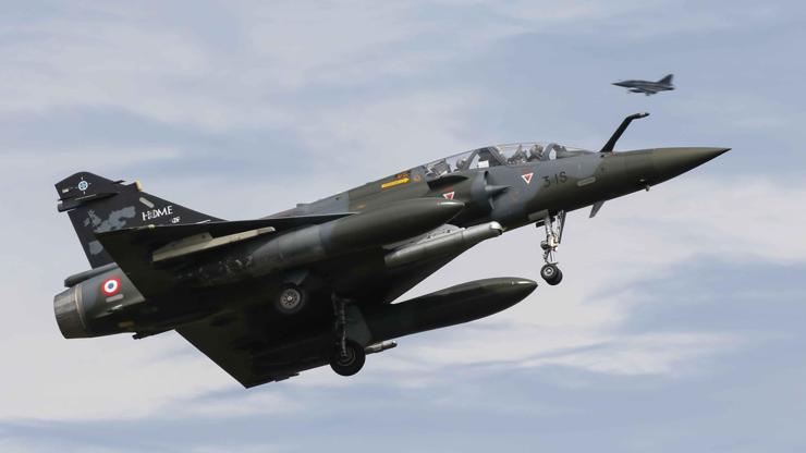 SON DAKİKA HABERİ: Fransa askerlerini Çad’dan çekiyor mu? Tarihi karar sonrası ilk hamle… Fransız savaş uçakları ayrıldı!