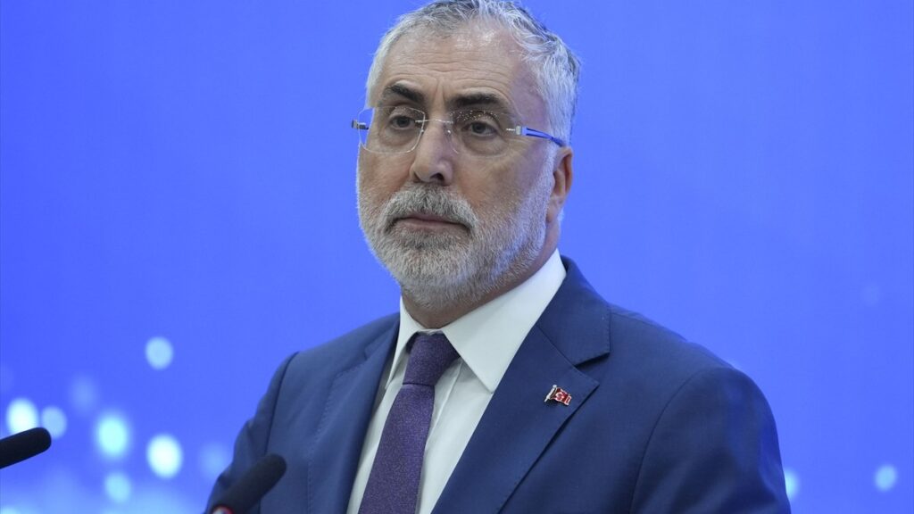 Vedat Işıkhan’dan en düşük emekli aylığı için açıklama