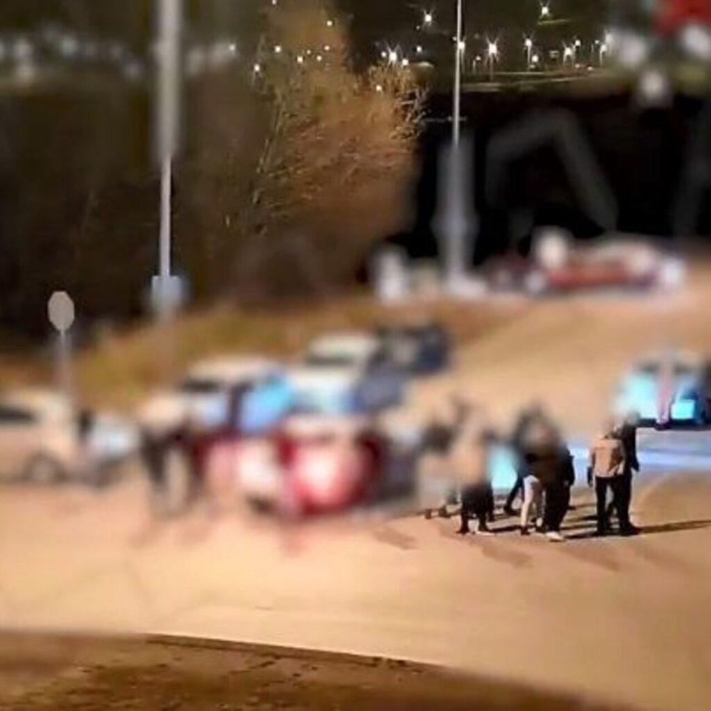 Yarış yapmak için bir araya geldiler! 11 sürücüye ceza yağdı