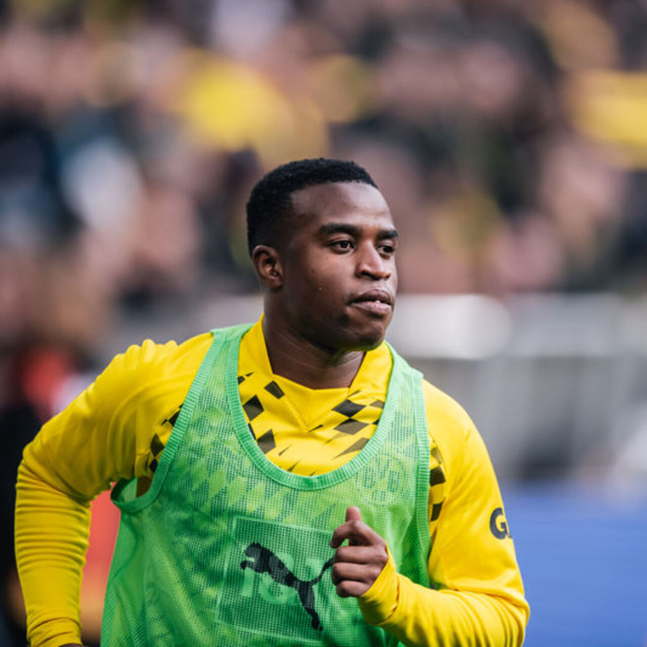 Yıldız futbolcunun yaş skandalı!