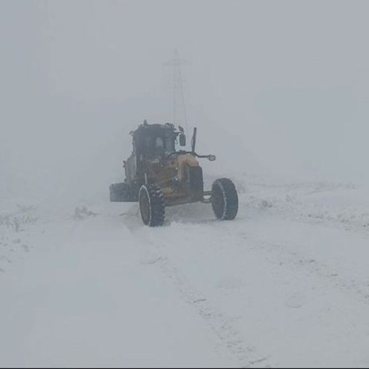 3 ilde 77 yerleşim yeri yolu kapandı