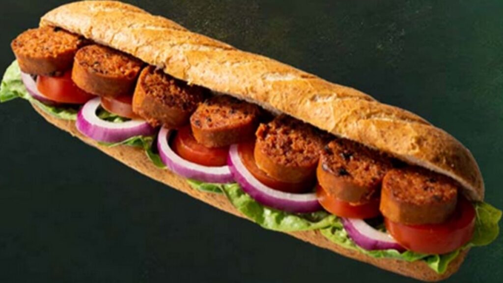 Anadolu tatları havalandı… Uçakta dönerden sonra Türk sucuğu