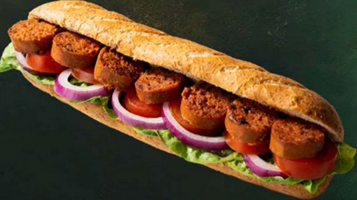 Anadolu tatları havalandı… Uçakta dönerden sonra Türk sucuğu