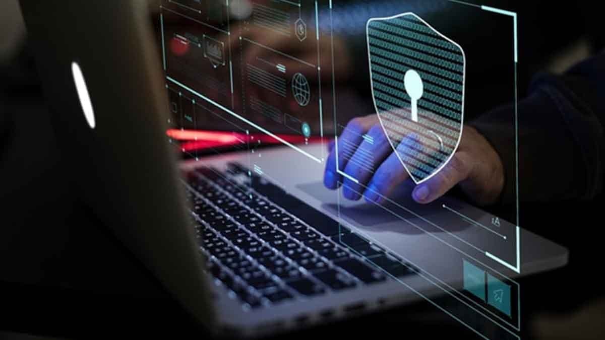 Apple kimliğiniz risk altında: Verilerinizi çalmayı hedefleyen bu e-postaya dikkat!