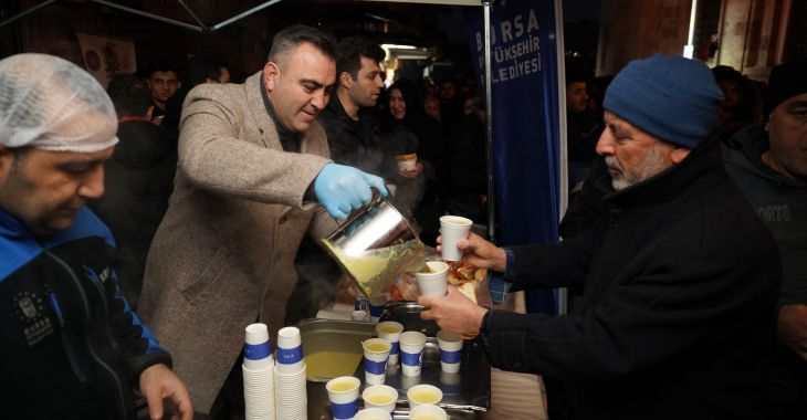 Büyükşehir’den yeni yılın ilk sabahında camilerde çorba ikramı