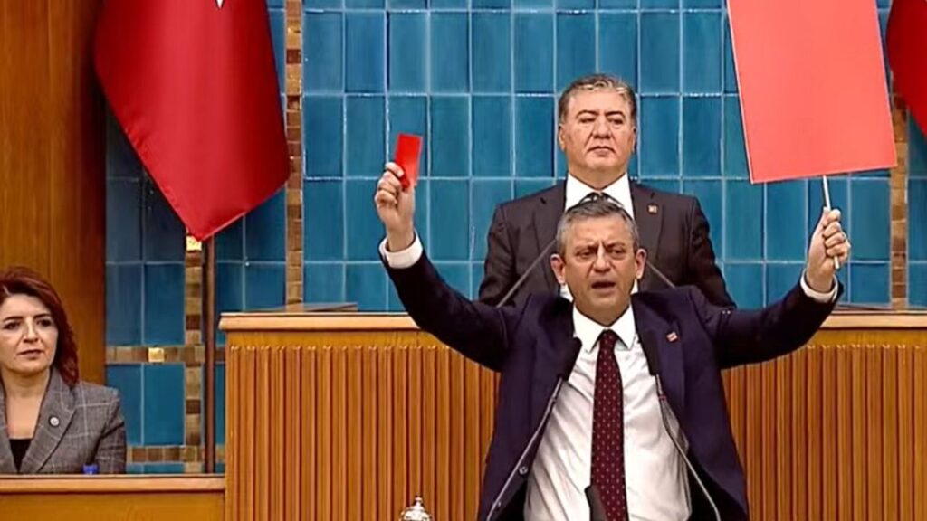 CHP lideri Özel: Getir sandığı göreceksin kırmızı kartı