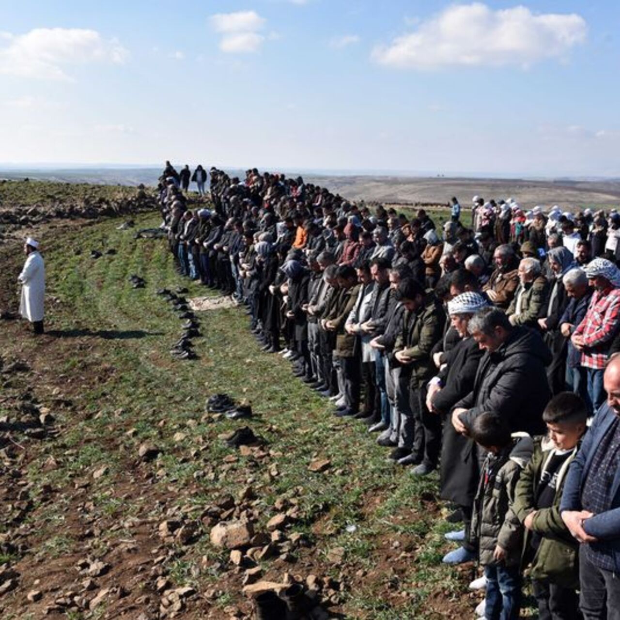 Çiftçiler ellerini yağmur için açtı