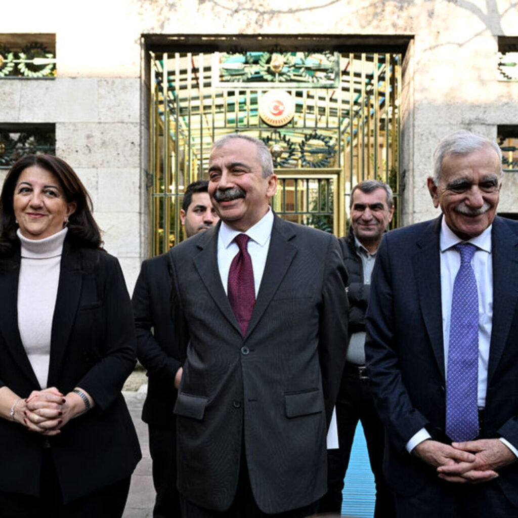 DEM Parti’nin görüşme trafiği sürüyor