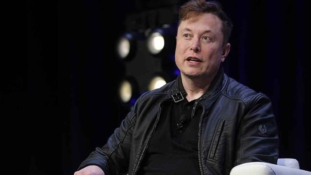 Elon Musk’ın hayatınızı değiştirmek için önerdiği 5 kitabı neredeyse hiçbir Türk okumamış!