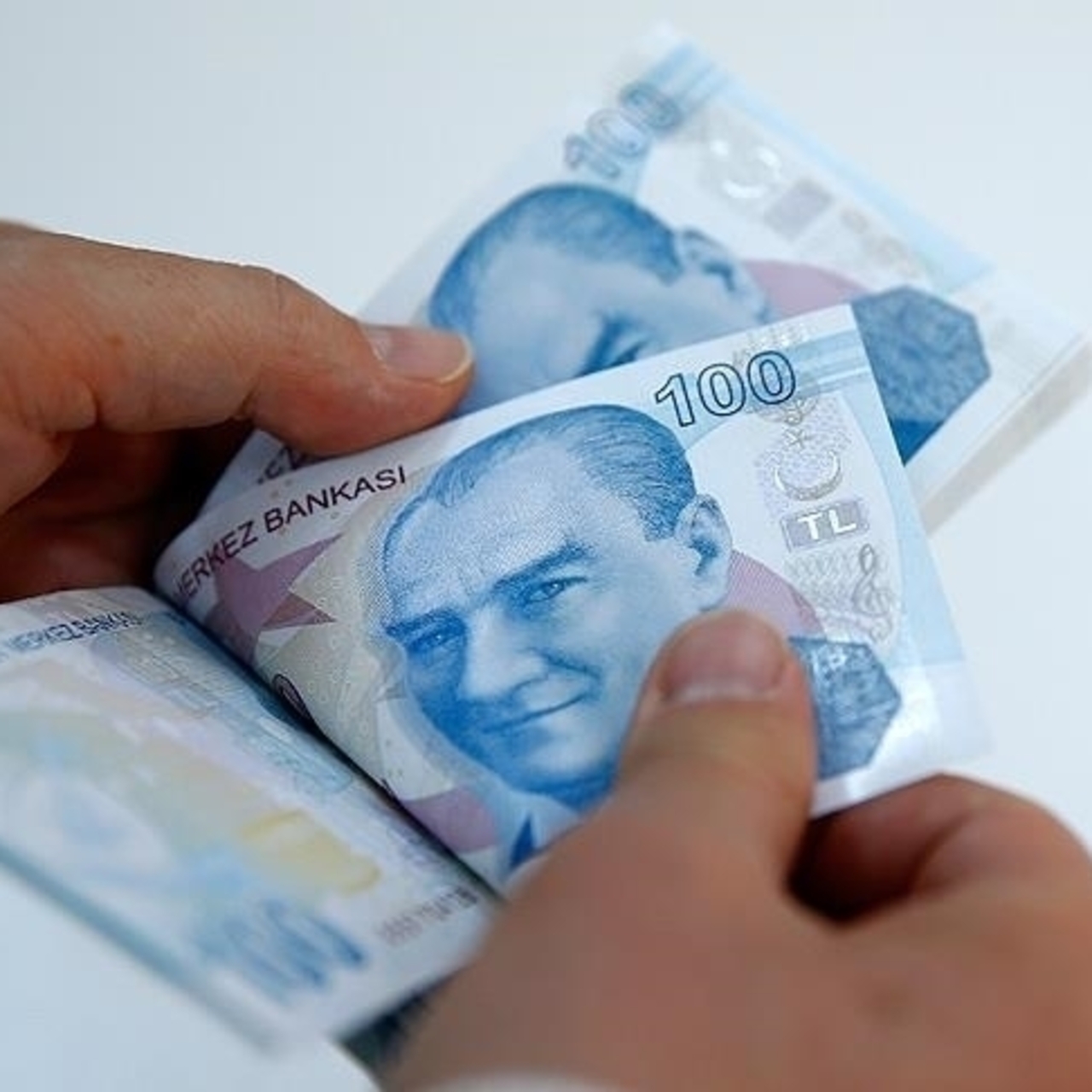 Emekli maaş farkı ay sonu hesaplarda