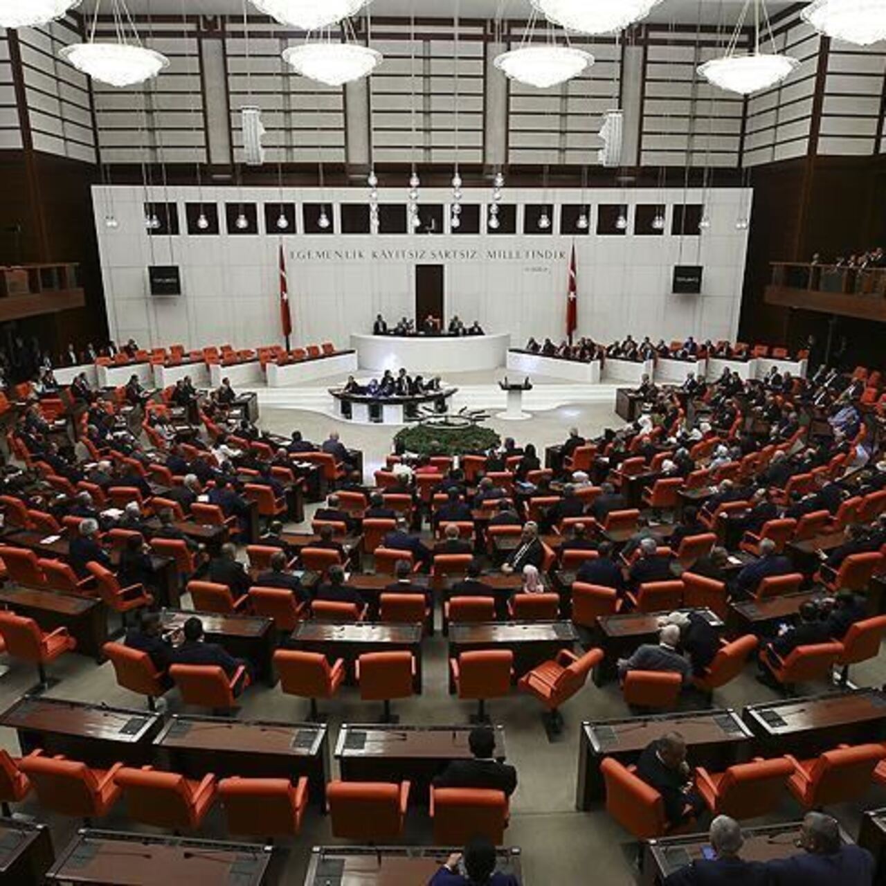 En düşük emekli aylığı teklifi TBMM’ye sunuldu