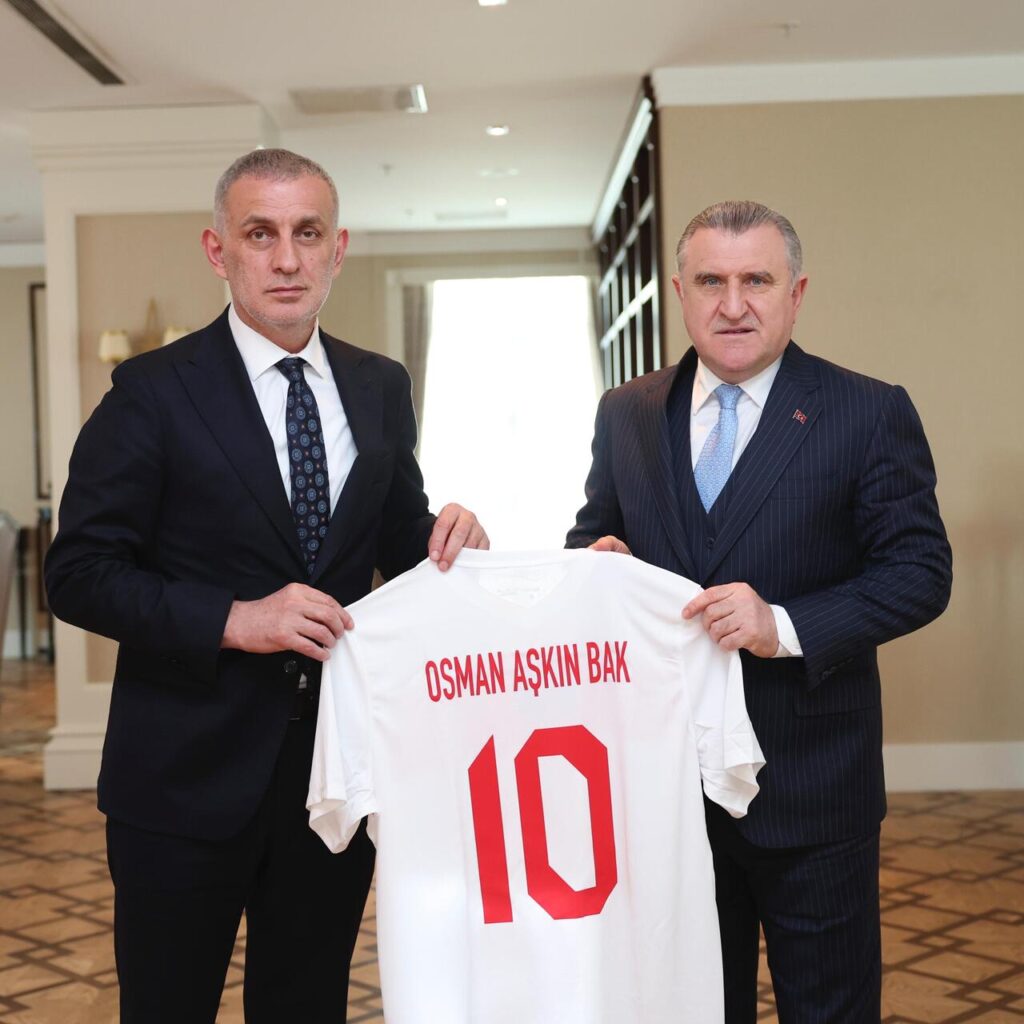 Hacıosmanoğlu’ndan Gençlik ve Spor Bakanı Bak’a ziyaret