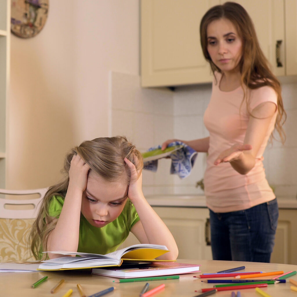 Helikopter ebeveynlere uyarılar!