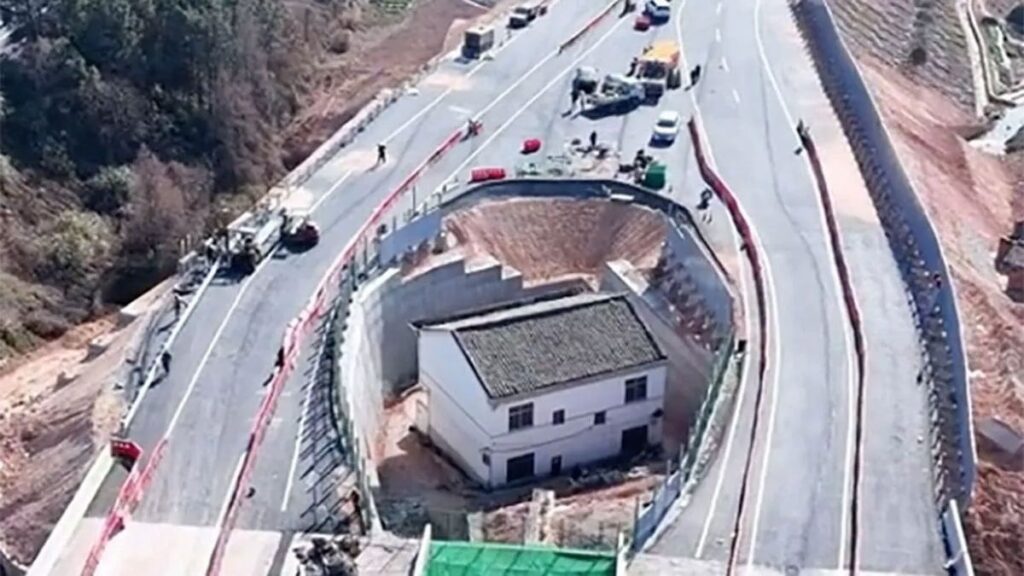 Herkes bu evi görmeye gidiyor! Ev sahibiyse bin pişman…