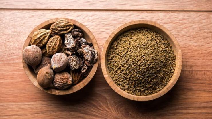 Hint Tıbbında "İlaçların Kralı" Kara Halile’nin Şifa Olmadığı Dert Yok! Özellikle Saçtaki Beyazlar İçin…