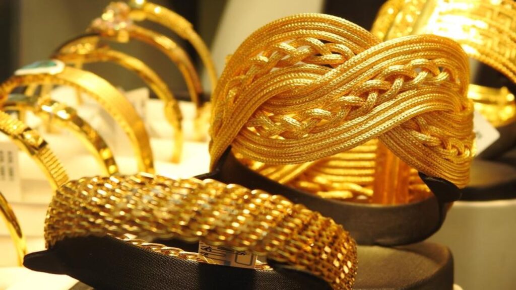 İslam Memiş: Elinde parası olan altın alsın