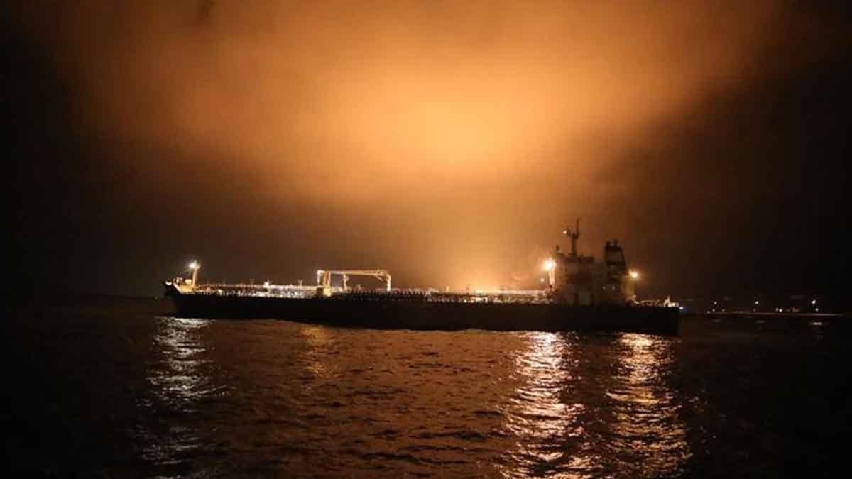 Karadeniz’in dibi akaryakıtla kaplı: Gönüllüler durumu su altında gösterdi