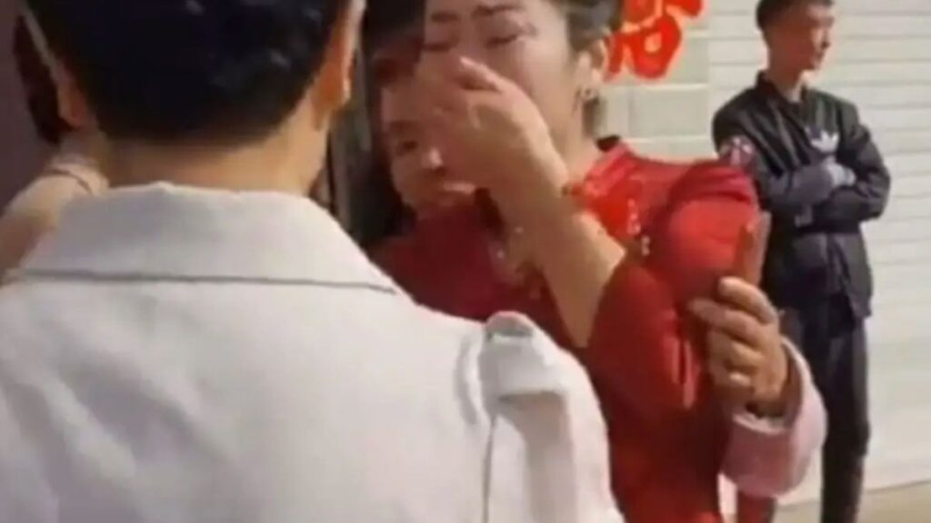 Kayınvalideyken anne çıktı! Düğünde gelindeki can alıcı detayı fark etti