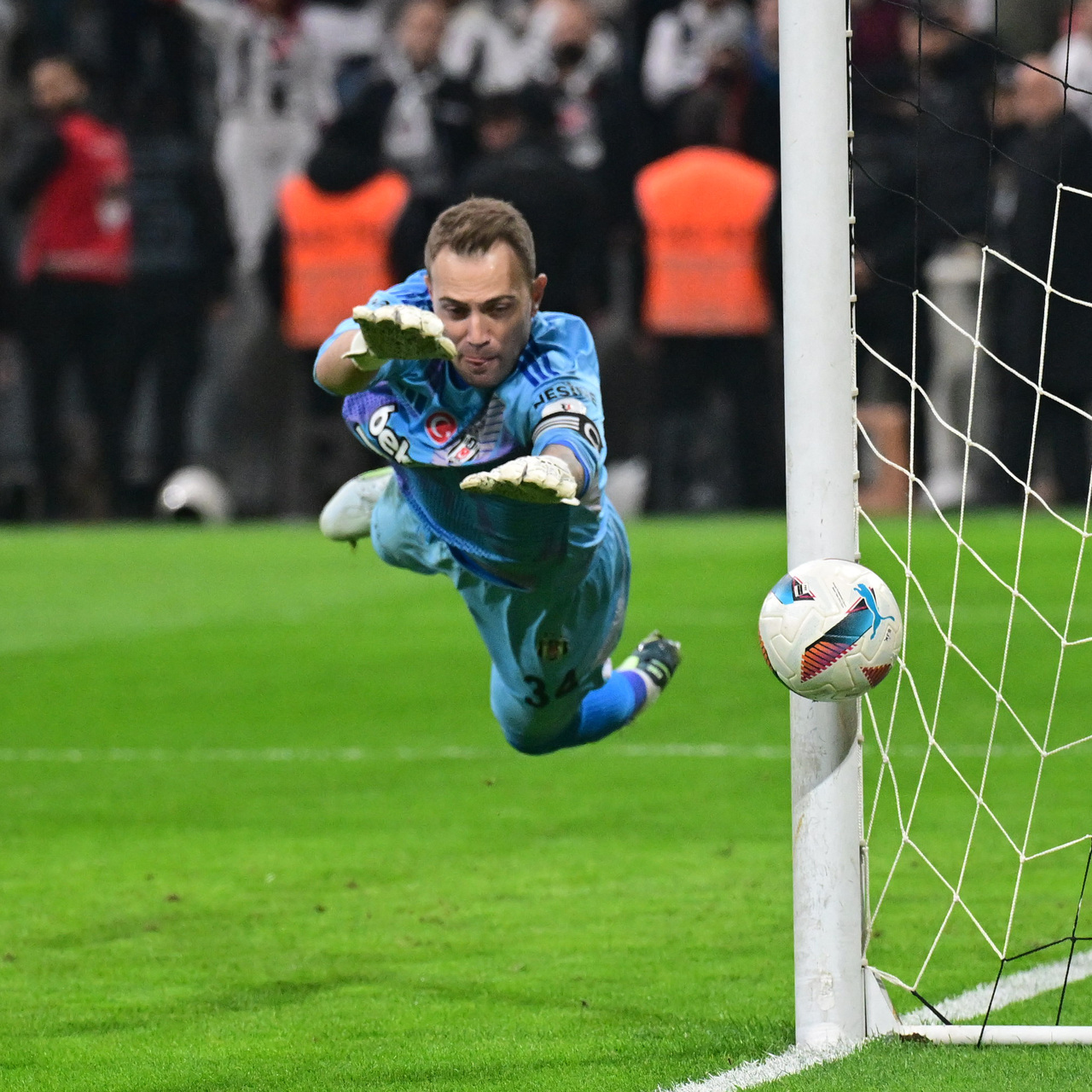 Mert Günok, Avrupa’da ilk 10’da!