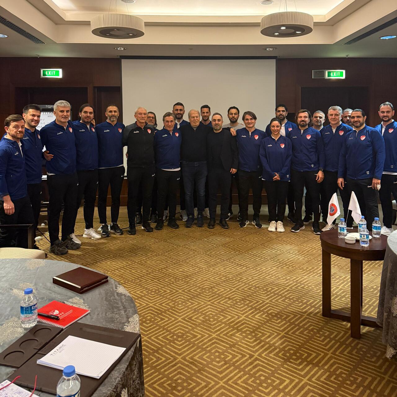 Mustafa Denizli, UEFA eğitimine konuşmacı olarak katıldı