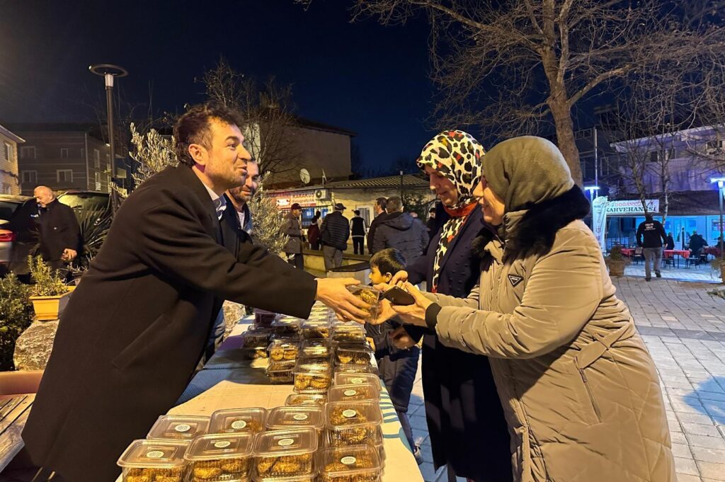 Nilüfer Belediyesi’nden kandil simidi ikramı