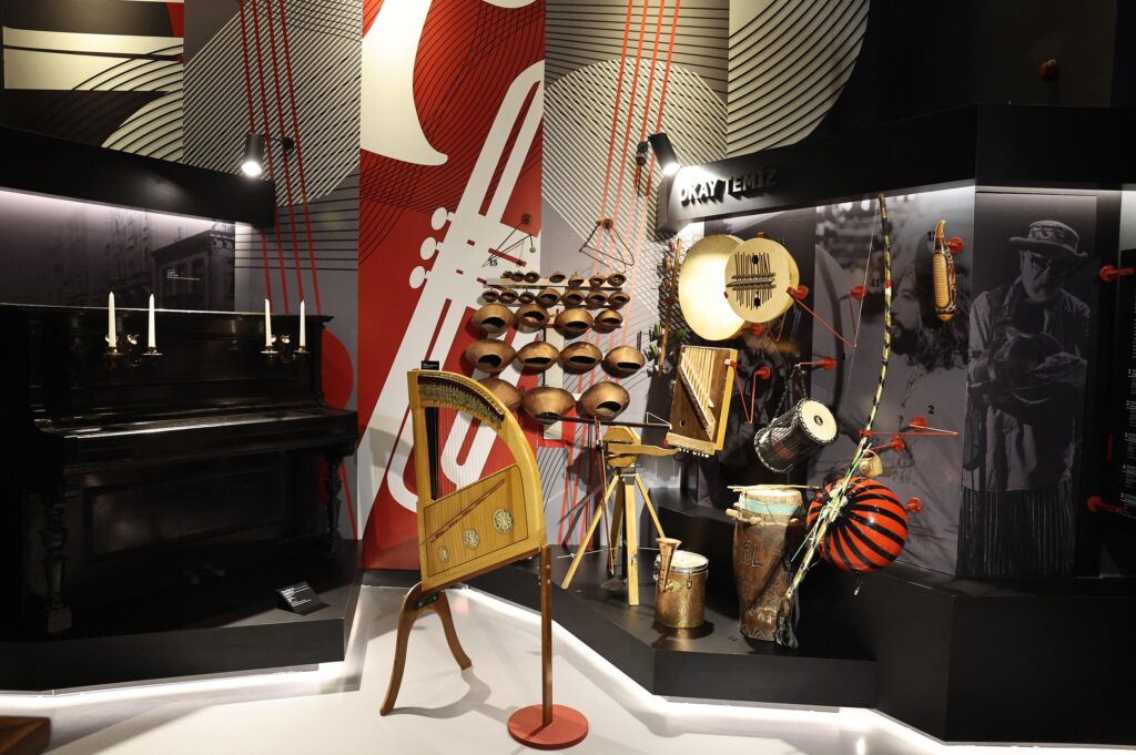 Okay Temiz’in enstrümanları Nilüfer MEM’de