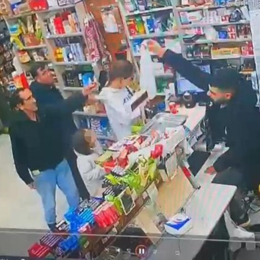 Ölüm içkisini aldığı anlar kamerada!