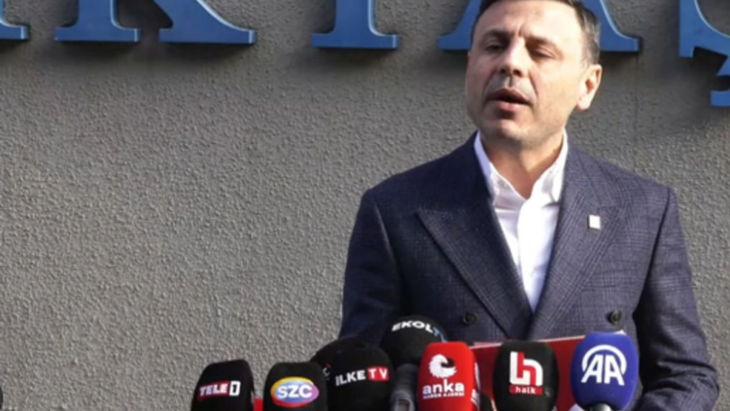 Özgür Çelik: CHP’li olan belediye meclis üyelerimizden başkan vekili seçilecek