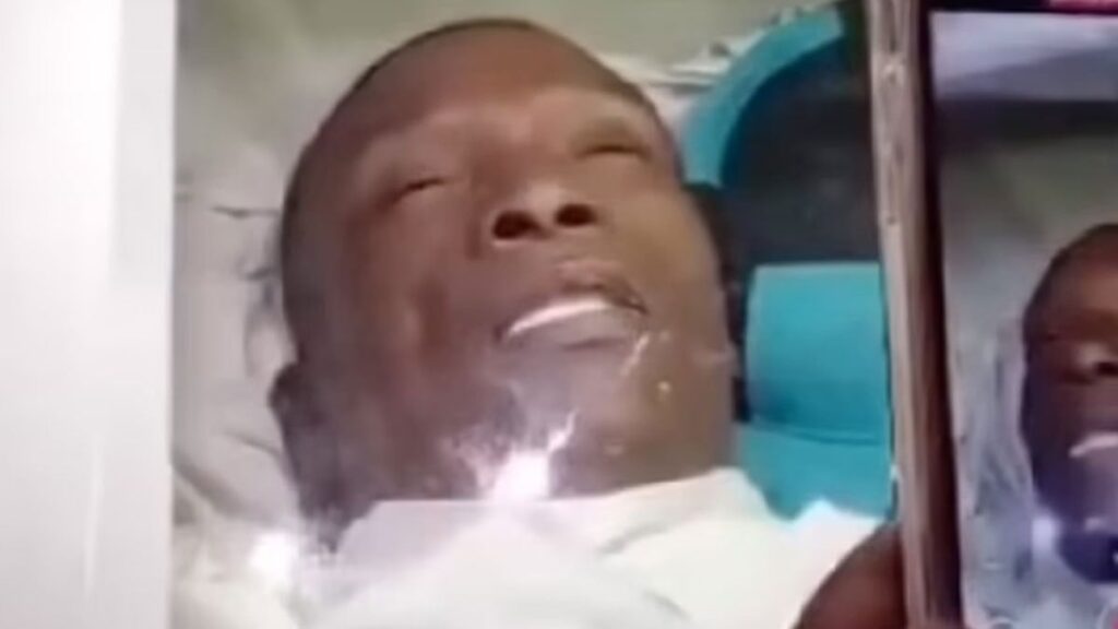 Tabutta bir anda gözleri açıldı! Cenazedekiler neye uğradıklarını şaşırdı