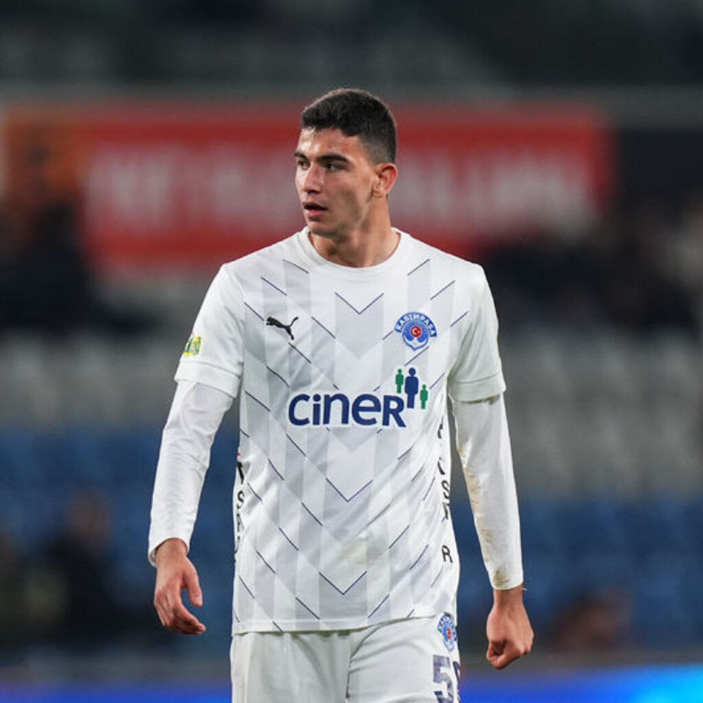 Yasin Özcan Aston Villa’da!