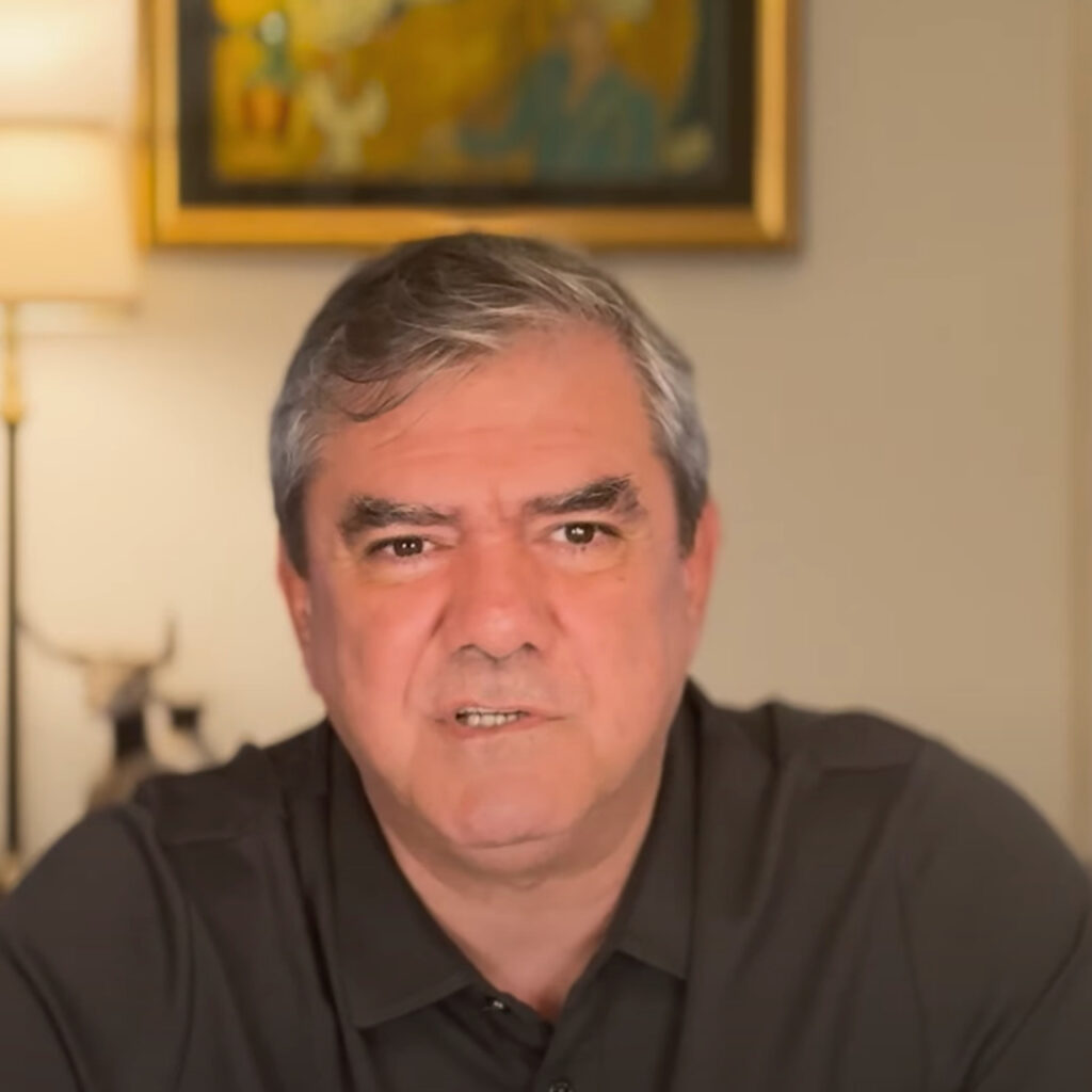 Yılmaz Özdil kalp krizi geçirdi