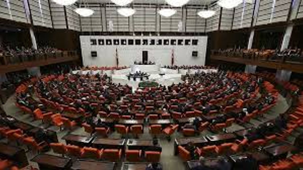 3 milletvekili daha AK Parti’ye geçiyor